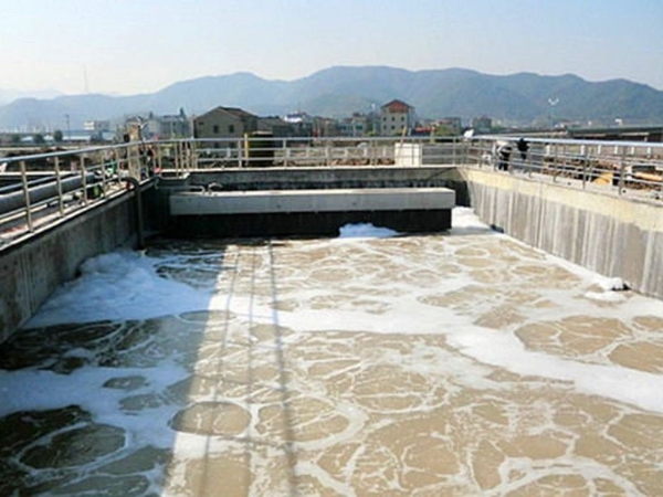 污水處理曝氣池現(xiàn)場